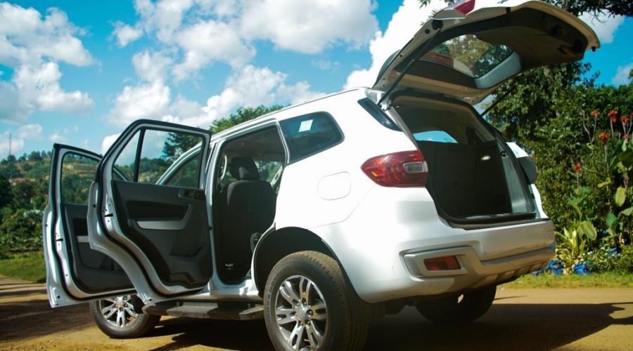 SUV-Ford-Everest-Vehicles-for-Hire-in-Uganda-6-900x500